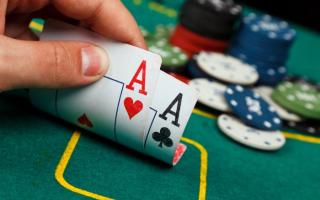 Mga kumbinasyon ng Texas hold'em poker card ayon sa seniority, sa mga larawan